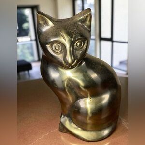 Vintage 1970s Brass Cat Kitten Kitty Sitting Figurine 6” Tall Home Decor Statue